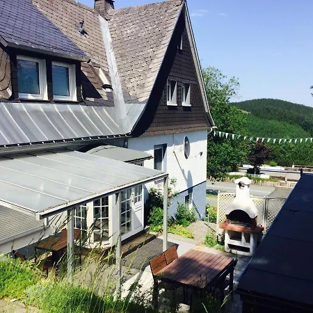 Дом отдыха Modest Holiday In Neuastenberg With Garden
