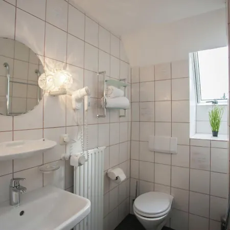 Дом отдыха Modest Holiday In Neuastenberg With Garden Винтерберг
